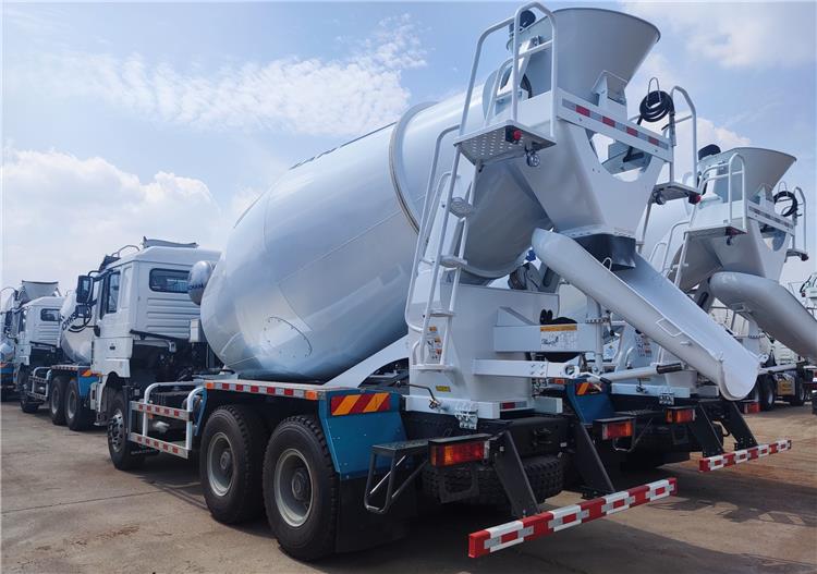 Shacman F3000 Cement Mixer Truck for Sale In Tanzania