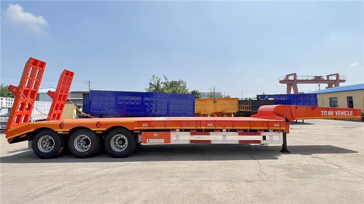 60 Ton Low Bed Truck for Sale In Tanzania, Dar es Salaam