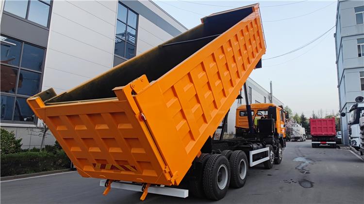 Shacman F3000 12 Wheeler Dump Truck 8x4 for Sale In Zimbabwe