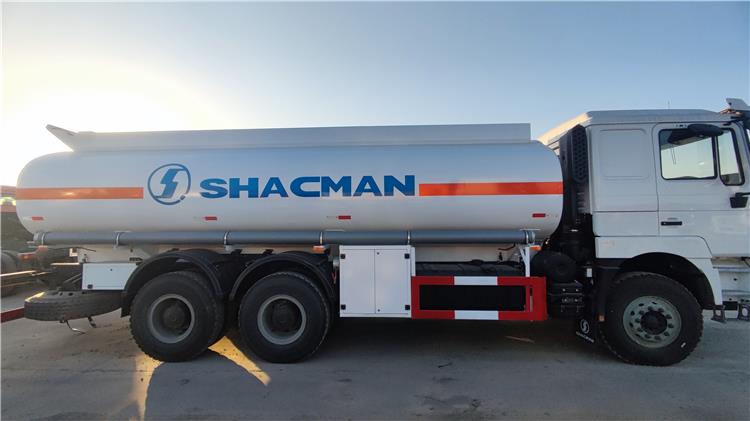 Shacman F3000 Water Truck 6x4 for Sale in Cameroon